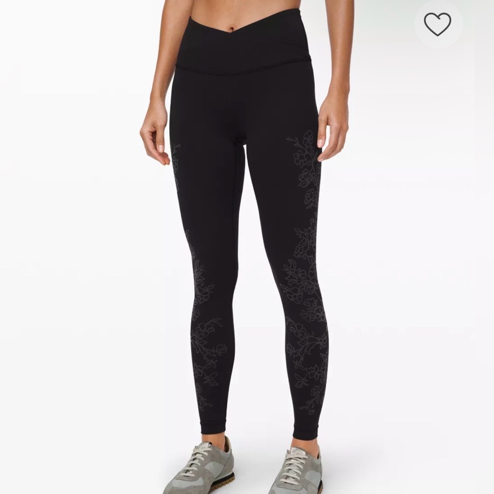 🌸Lululemon Flower V Leggings🌸